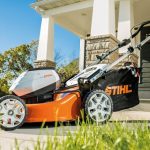 The comprehensive guide to battery lawn mowers